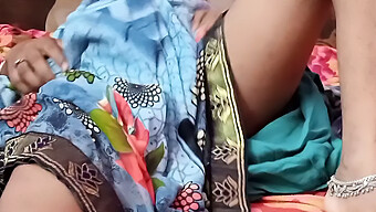 Desi Bhabhi Bercinta Dengan Kontol Besar Di Tempat Umum