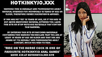 การเล่นทางทวารหนักกับควยม้า: เกมประหลาดยอดนิยมบน Hotkinkyjo