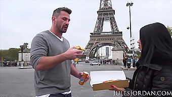 POV zážitok Julesa Jordana s latinskou kráskou Canelou Skin v Paríži