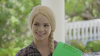 Hai Cô Gái Trẻ Elsa Jean Và Mickey Mod Làm Hài Lòng Nhau Trong Video Hd